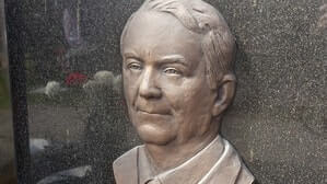 Барельеф - уплощенная модель реального объекта